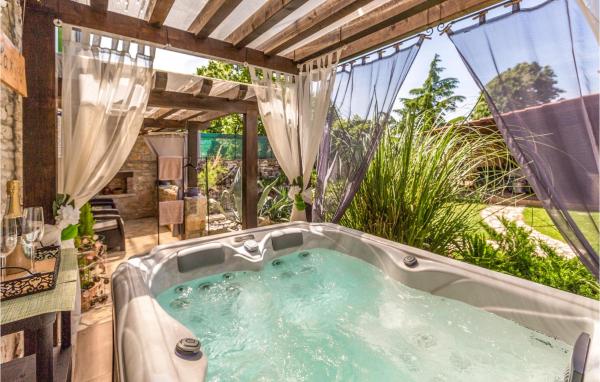 A la foto es mostra l'objecte Casa Luciana Near Rovinj situat a la ciutat de Kanfanar.