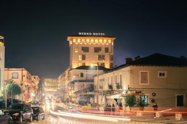 A la foto es mostra l'objecte MERKO HOTEL situat a la ciutat de Berat.
