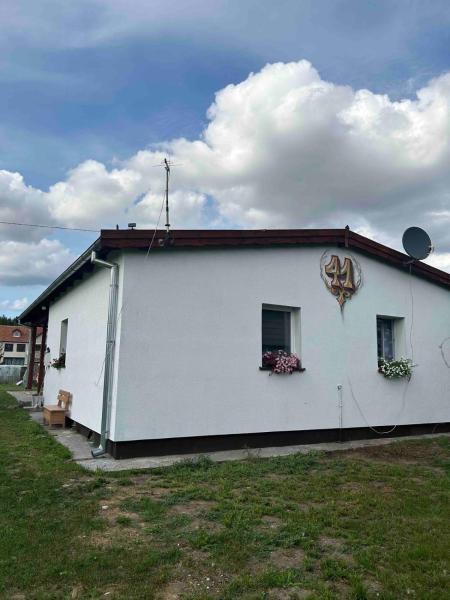 Auf dem Foto ist das Objekt Agroturystyka Willy in der Stadt Sarnowo zu sehen.