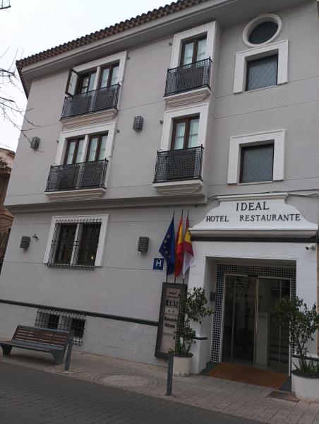 A la foto es mostra l'objecte Hotel Ideal situat a la ciutat de Socuéllamos.
