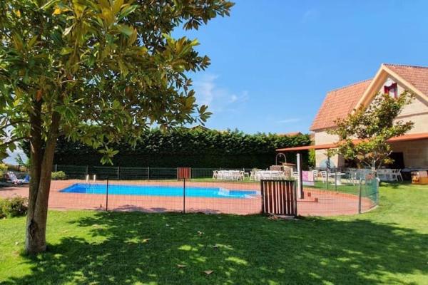 A la foto es mostra l'objecte Casa do Pombal situat a la ciutat de Meira.