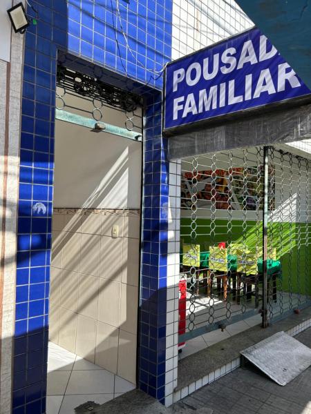 Na zdjęciu widoczny jest obiekt Pousada Familiar położony w mieście Feira de Santana.