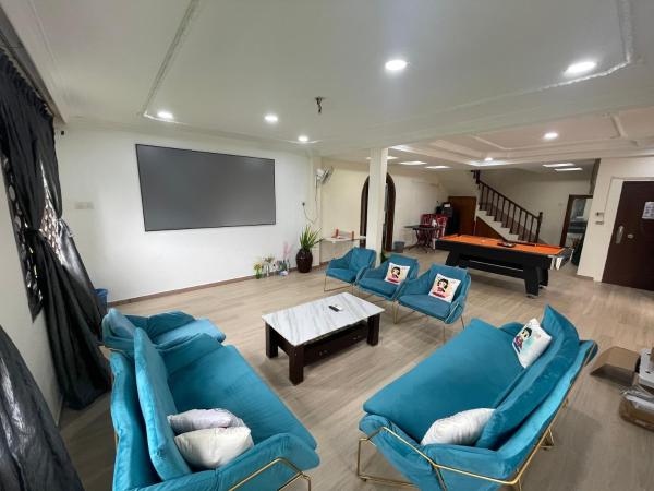The photo shows the Villa near Adda Heights Yi Jia Restaurant with KTV Mini Theatre n Pool Table located in the city of Kangkar Teberau.