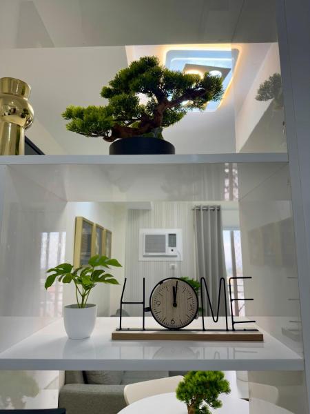 Kuva 5: Asters - Two Bedroom Condo Unit with Balcony