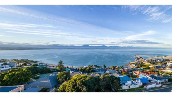 Ocean View Luxury 2 Bedroom Apartment - Mossel Bay
