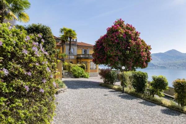 På bildet vises objektet Villa Bruna som ligger i byen Ghiffa.