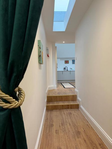 Foto 5: Spacious, Worcester city centre 2 bedroom apartment