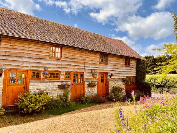 A la foto es mostra l'objecte Tawny Owl Barn situat a la ciutat de Downton.
