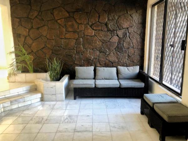 A la foto es mostra l'objecte Casa La Embajada situat a la ciutat de La Paz.