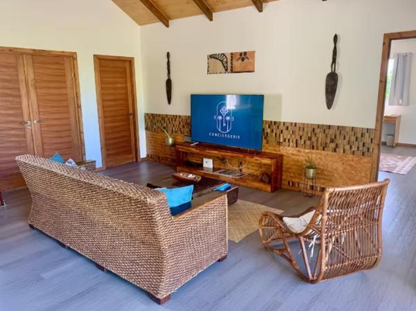 Na zdjęciu widoczny jest obiekt Holiday house Nuupure - Accès plage privée & terrain de Pickelball położony w mieście Maatea.