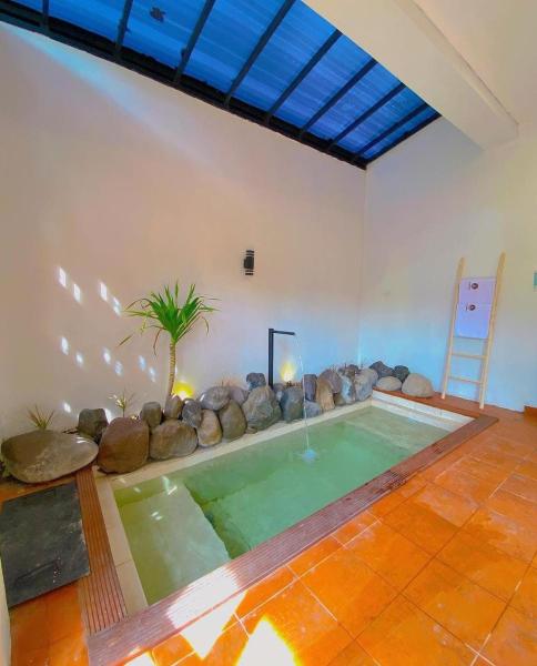 A la foto es mostra l'objecte Playa La Barka Resort by Raminten situat a la ciutat de Wates.