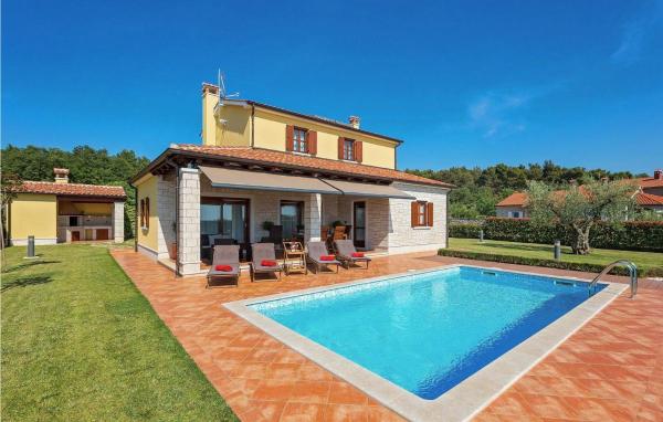 På billedet ses objektet Villa Fontanella beliggende i byen Višnjan.