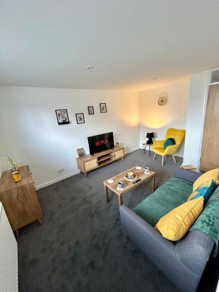 Na zdjęciu widoczny jest obiekt Charming 2 bedroom flat in Basingstoke centre położony w mieście Basing.