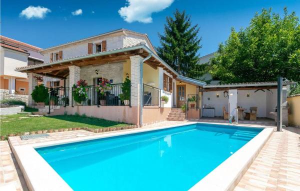 A la foto es mostra l'objecte Villa Pelizzar situat a la ciutat de Gradina.