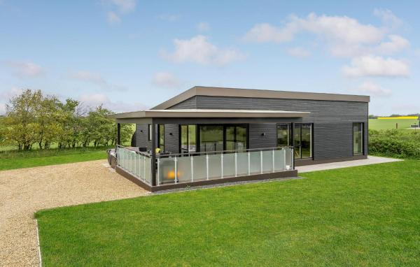 Στη φωτογραφία φαίνεται το αντικείμενο Nice Home In Spøttrup With Sauna που βρίσκεται στην πόλη Lem.