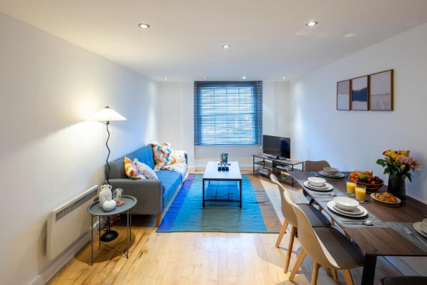 Central Flat-2bedrooms-2bath-by Fabaccommodation - Bristol