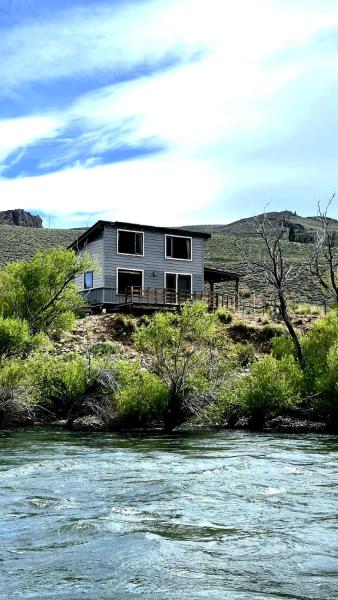 La Cabaña Sobre Río Aluminé Pilo Lil - Provincia de Neuquén