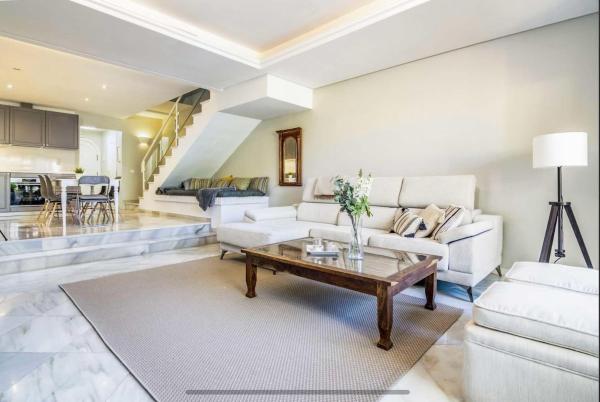 Fantastic townhouse Nueva Andalucia, Marbella, Marbella