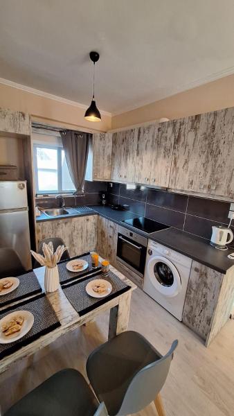 På bildet vises objektet Nylio Apartment som ligger i byen Preveza.
