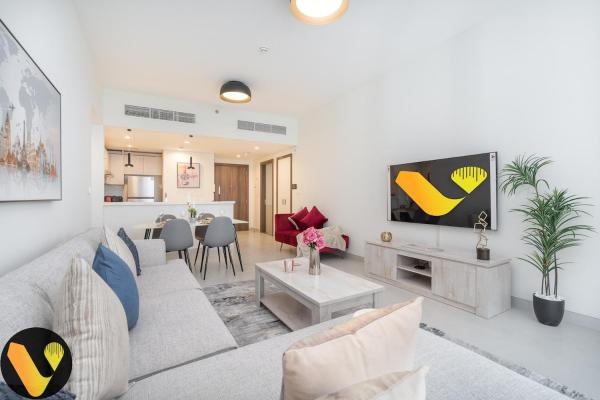 Vogue Al Wasl 1 Residence East - Stunning 24th Floor View of Glow Garden, Near Metro, with Easy Access to Sheikh Zayed Road & Dubai World Trade Centre, Dubai