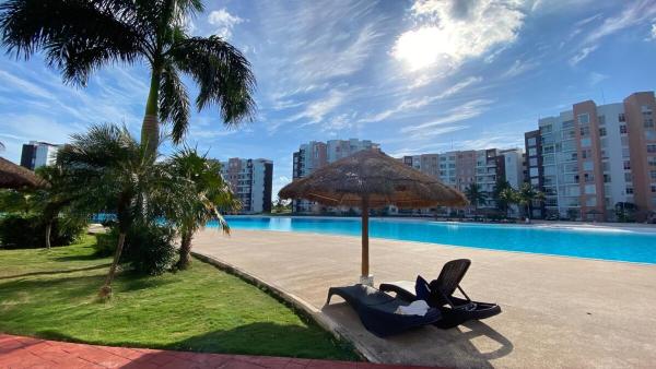 blue lagoon near the airport, Cancún