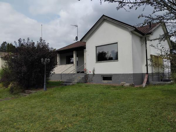 Auf dem Foto ist das Objekt Relax Villa in der Stadt Breanäs zu sehen.