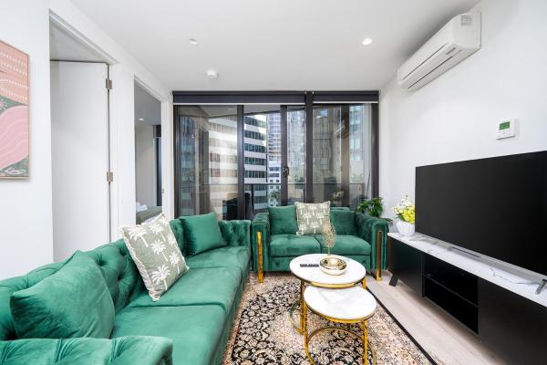 Luxury apartment free car park, pool, gym, Sauna, steam room, Melbourne