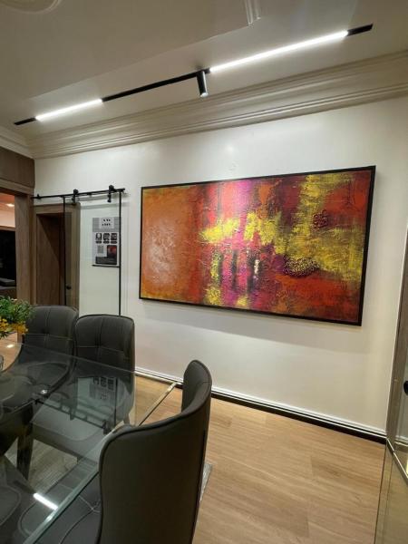 På billedet ses objektet Luxurious 3 bedroom apartment Wuse beliggende i byen Abuja.