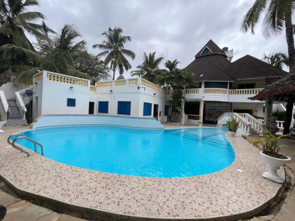 Diani Beach 5 Bedroom Dream House, Диани-Бич