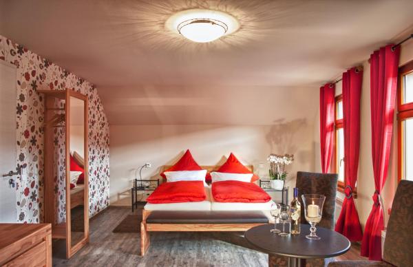 Na fotografii je vidět objekt Gästezimmer im FamilienWeingut Räder nacházející se ve městě Eimsheim.