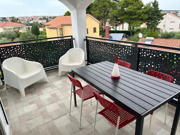 Apartments "Laci" - Krk