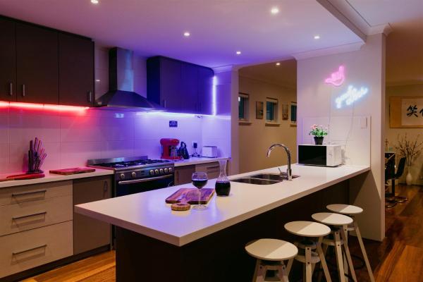照片显示了位于Rockingham市的Waterfront Home Rockingham物件。
