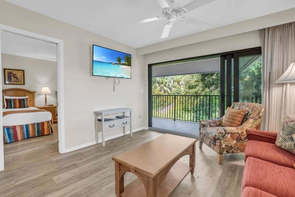End Unit With Private Views - Naples, FL