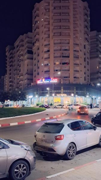 På billedet ses objektet luxury apartment , bvd des lions beliggende i byen Douar Sidi Maarouf.