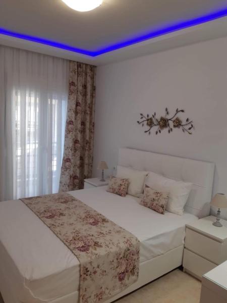 A la foto es mostra l'objecte Dora's house situat a la ciutat de Perea.