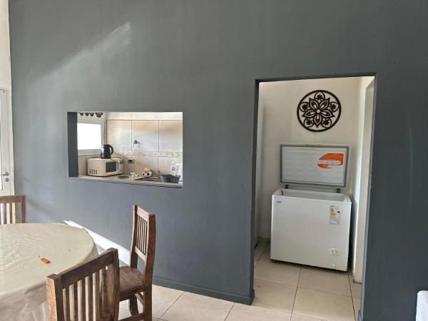 Na foto é possível ver o objeto La encantada localizado na cidade de Villa General Savio.
