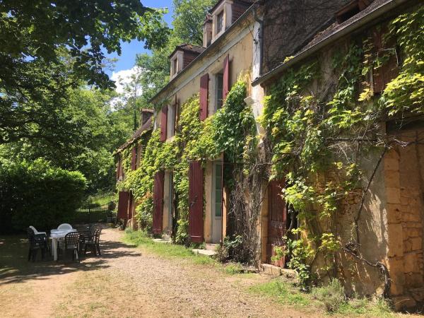 A la foto es mostra l'objecte Clairefontaine situat a la ciutat de Grigne.