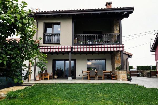 A la foto es mostra l'objecte Casa Rural en Cezosu, Nava situat a la ciutat de Nava.