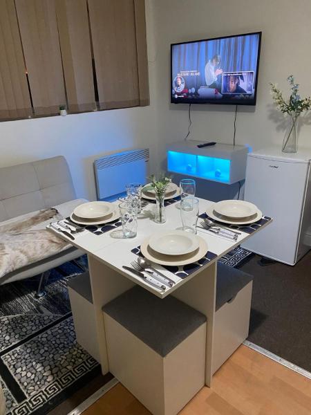 A la foto es mostra l'objecte Airrose Rems apartment situat a la ciutat de Wolverhampton.