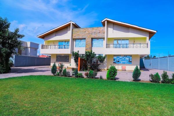 A la foto es mostra l'objecte Starlight 4 bedroom golden view situat a la ciutat de Kijabe.