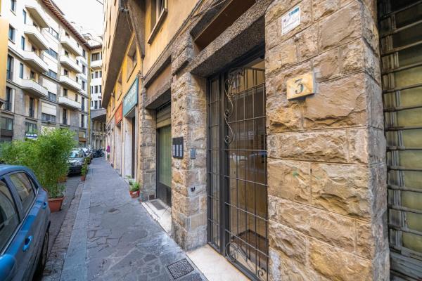 Na zdjęciu widoczny jest obiekt Florence Ponte Vecchio Apartment położony w mieście Florencja.