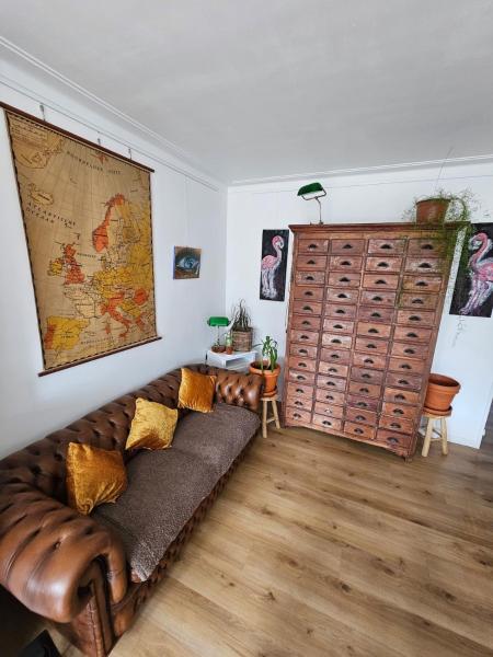 Na zdjęciu widoczny jest obiekt Studio El - Cozy Bright Flat in the Green Corner of Antwerp położony w mieście Borsbeek.