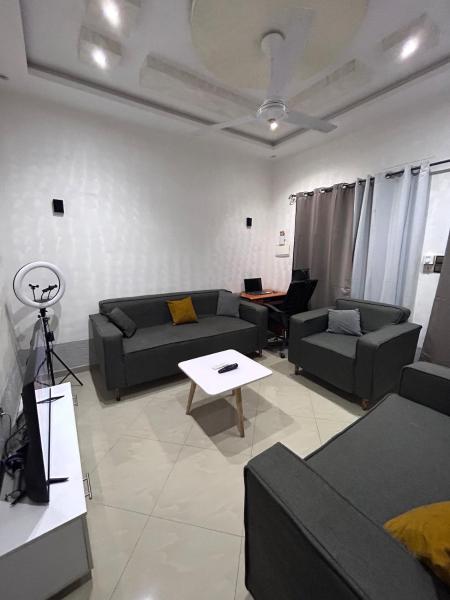 Private compound, room & parlor, Cotonou