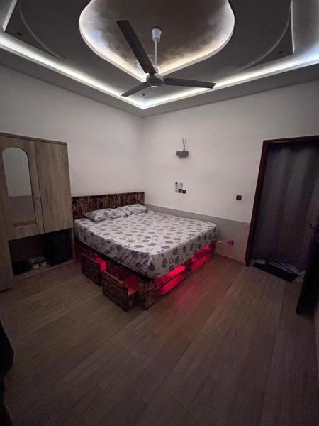 Billede 8: Private compound, room & parlor