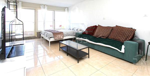A la foto es mostra l'objecte Achuza near Horev renovated 3 room situat a la ciutat de Haifa.