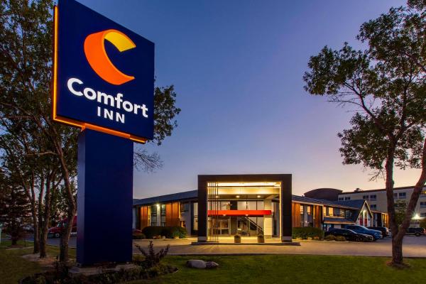 A la foto es mostra l'objecte Comfort Inn South situat a la ciutat de Brossard.