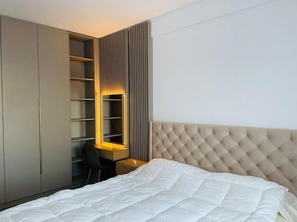 A la foto es mostra l'objecte Tina DeLuxe 9 situat a la ciutat de Craiova.