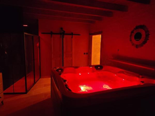 På bilden syns objektet La forge SPA som ligger i staden Louzignac.
