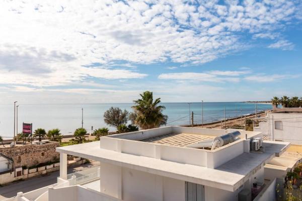 A la foto es mostra l'objecte Front SEA Apartment 20 metri by Salento Prime situat a la ciutat de Torre Vado.