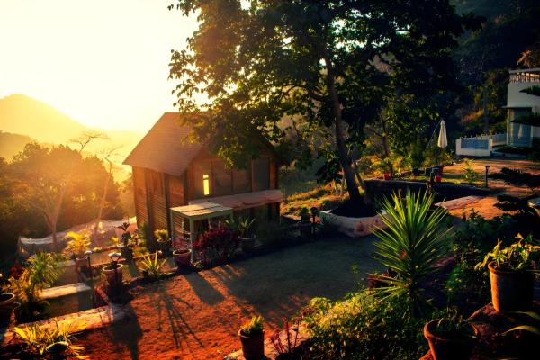 A la foto es mostra l'objecte Gharonda Cottages by AAYAMs situat a la ciutat de Morni.